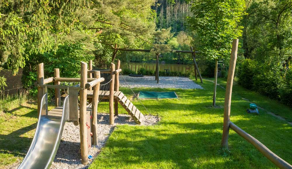 Spielplatz im Freien für Kinder